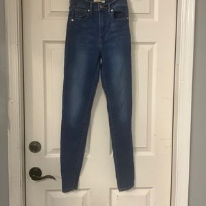 Sz. 24 Mile High Super Skinny Levi’s